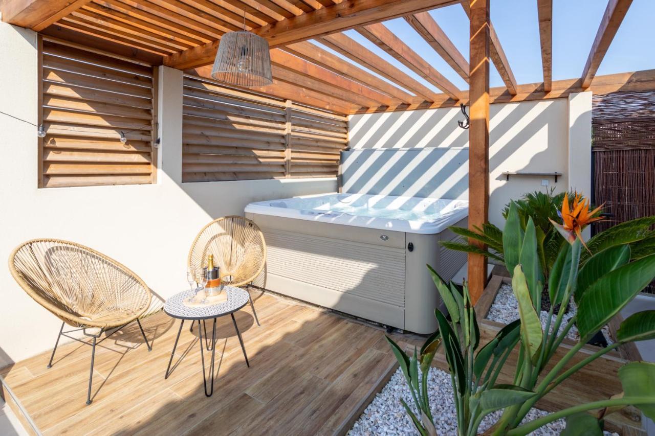 L'Entre Deux-Suite Romantique - Jacuzzi Privatif - Clim Reversible - Wifi Le Somail Eksteriør billede