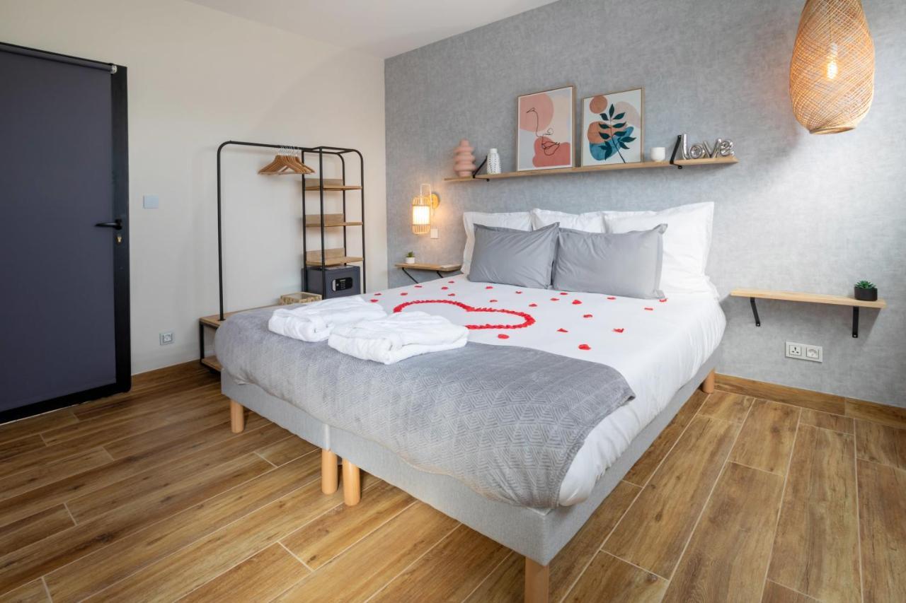 L'Entre Deux-Suite Romantique - Jacuzzi Privatif - Clim Reversible - Wifi Le Somail Eksteriør billede
